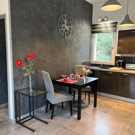 Appartement L'AMANDERAIE à côté de LOURMARIN en LUBERON à Cadenet Extérieur photo