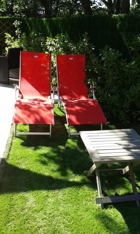Appartement L'AMANDERAIE à côté de LOURMARIN en LUBERON à Cadenet Chambre photo