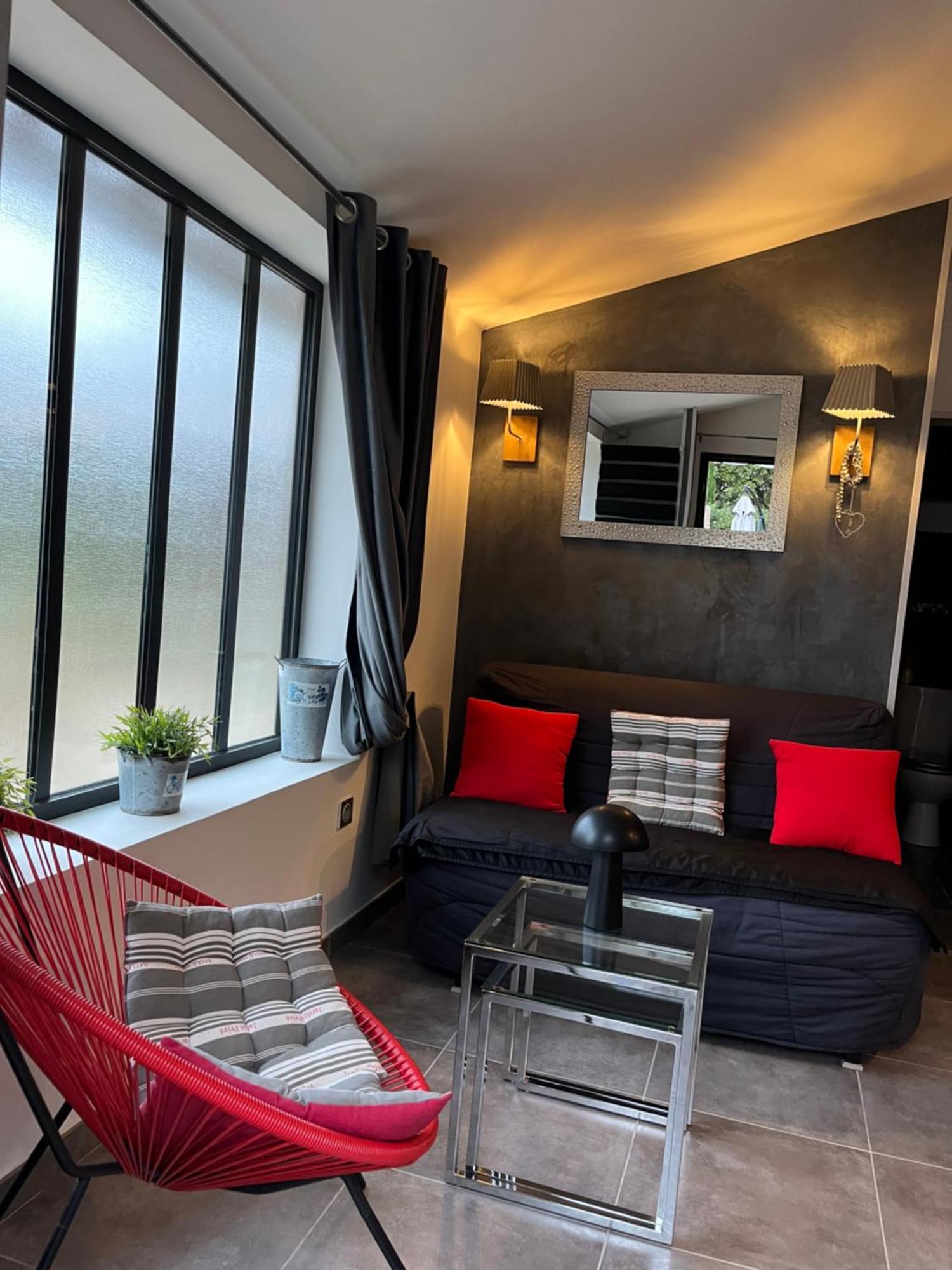 Appartement L'AMANDERAIE à côté de LOURMARIN en LUBERON à Cadenet Extérieur photo